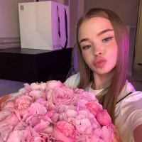 Milla_Rae
