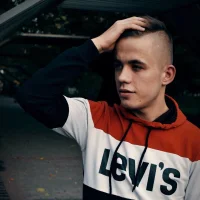 TvoY_bOy1
