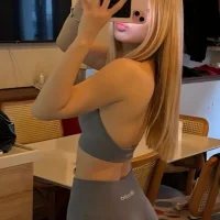 tinyhornygirl