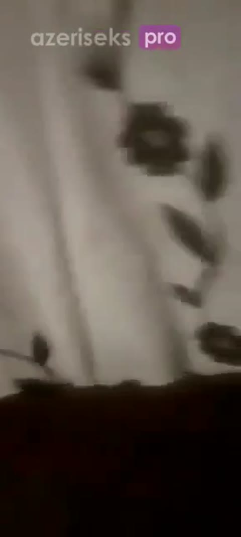 Qəhbə klentini pesi edib