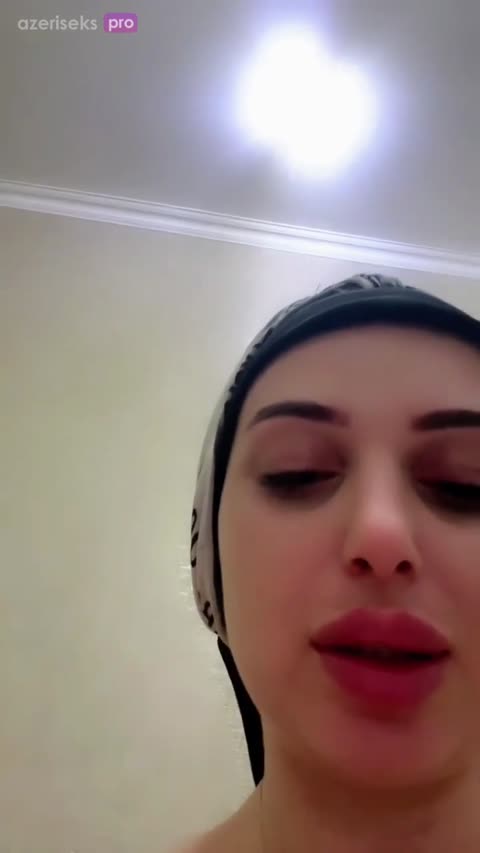 Azəri gəlin təzə doğub döş sağır