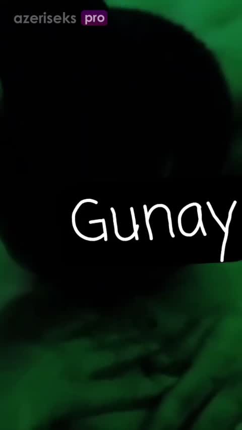 Azəri günay yalayır dişdəmə