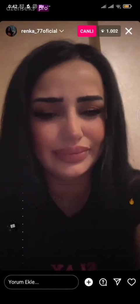 Renka xanım instagramın canlısında soyundu