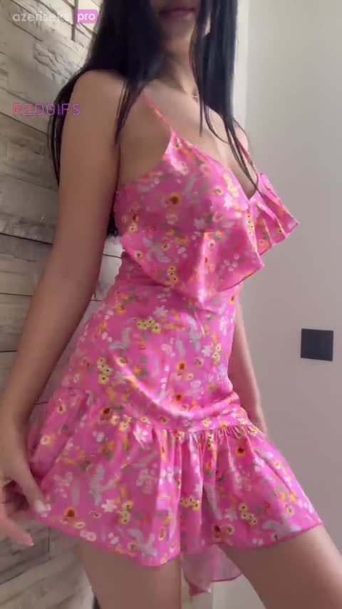 Abrakad abra seksi bədənli gənc