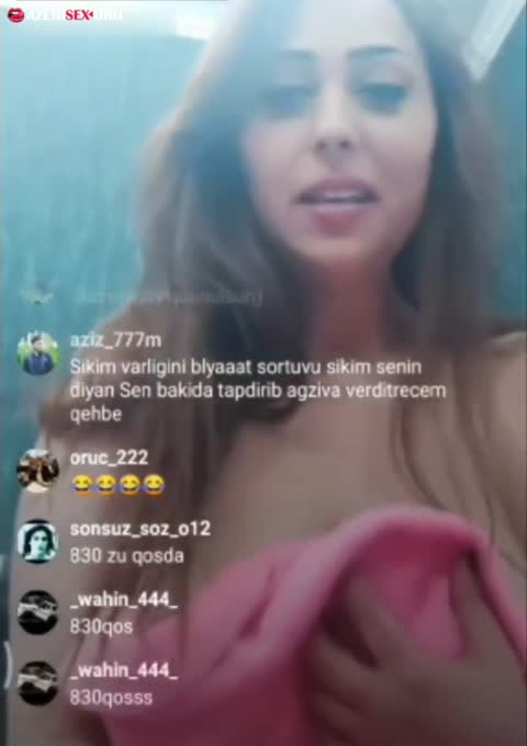 Qəhbə canlı yayımda soyundu
