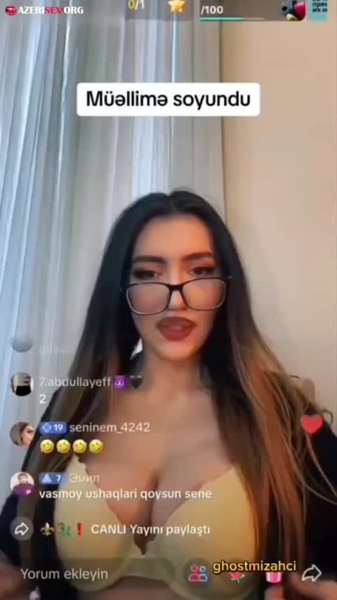 Müəllimə iş başında soyunma videosu 3