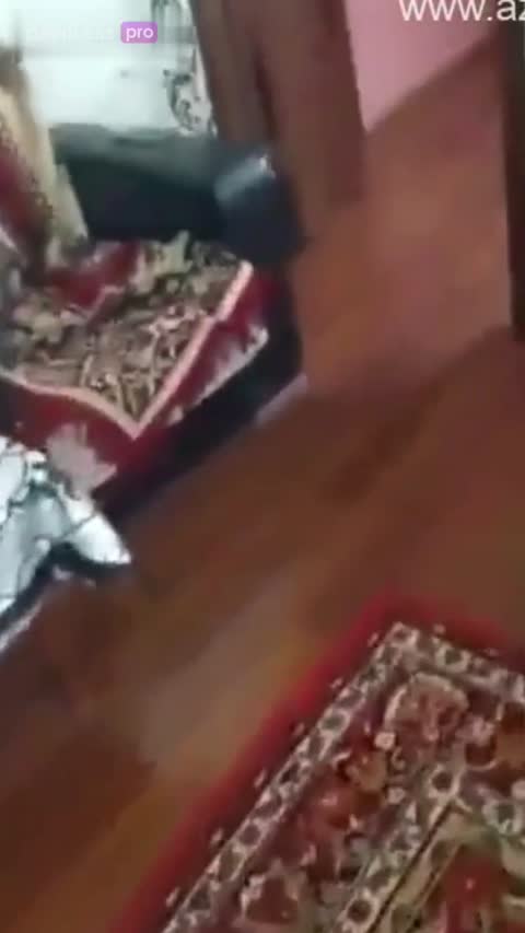Xalaşka amcığını yaladır