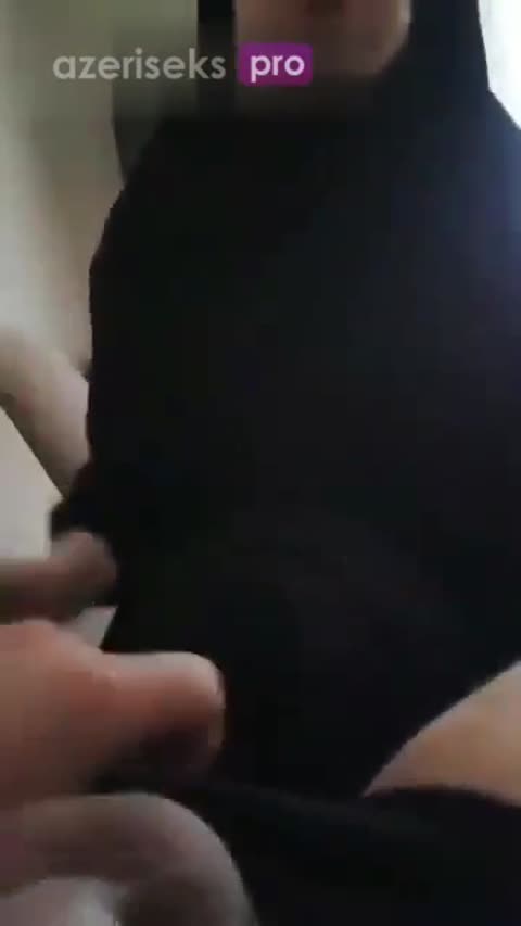 Türk türbanlı nişanlısına çaldırır
