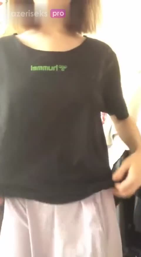 Azəri gənc qız sevgilisi üçün soyunur super bədən